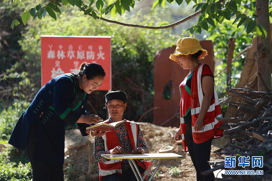 （代表委員履職）（6）全國人大代表吉克石烏：創建“四好”挑起脫貧大梁