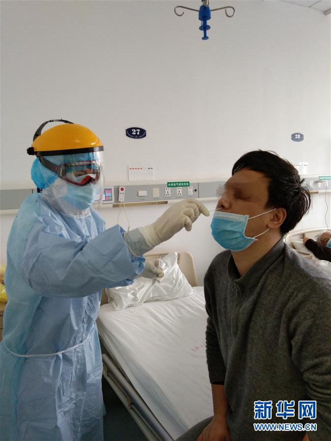 （在習近平新時代中國特色社會主義思想指引下——新時代新作為新篇章·習近平總書記關切事·圖文互動）（1）口罩擋不住你的美——戰“疫”一線巾幗掠影