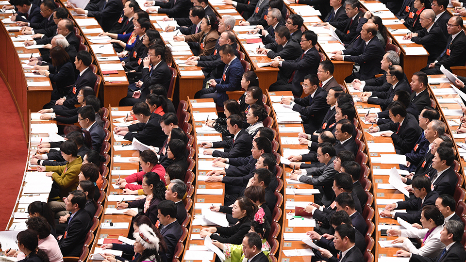 十三屆全國人大一次會(huì)議舉行第四次全體會(huì)議