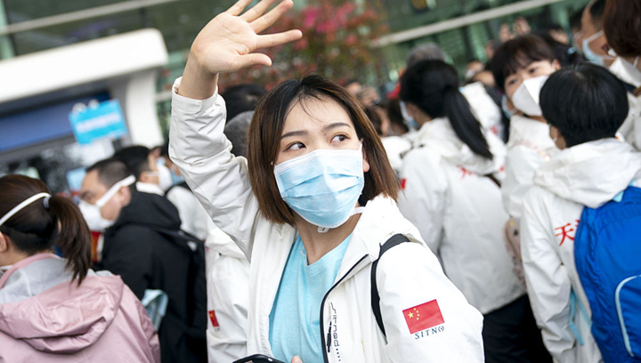 揮別武漢，她又回到“紅區”