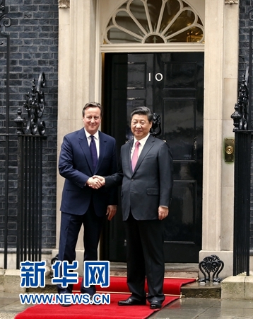 10月21日，國家主席習近平在倫敦唐寧街首相府同英國首相卡梅倫舉行會談。 新華社記者 鞠鵬 攝 